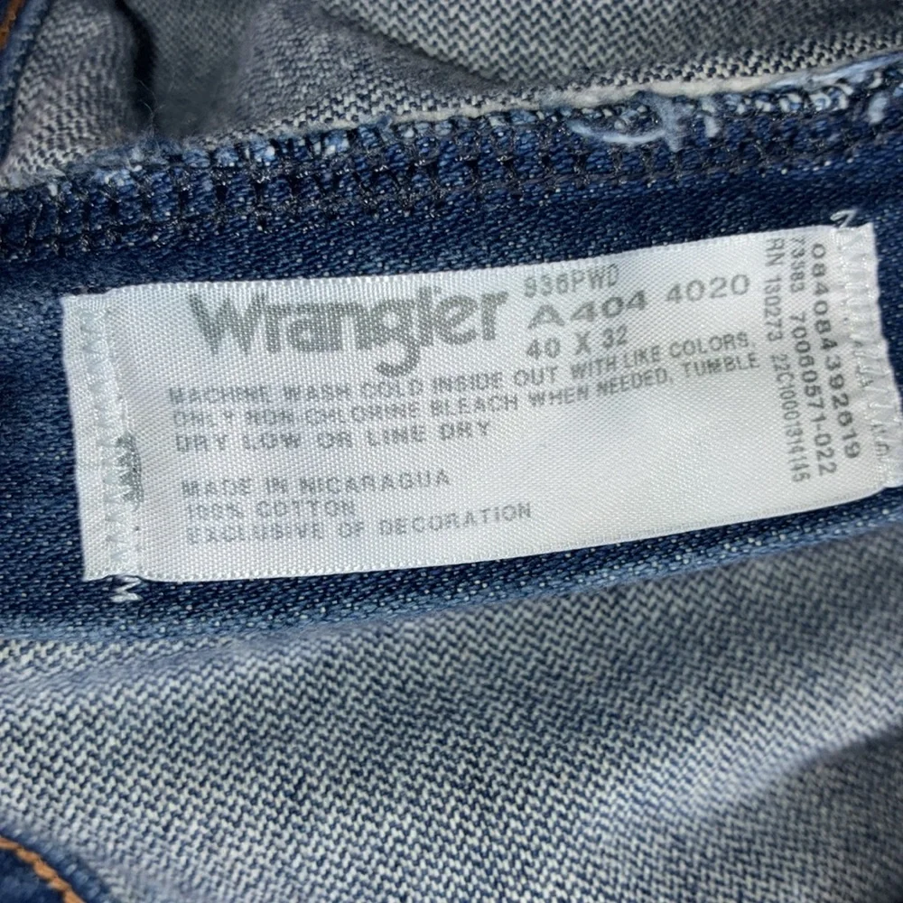 Men's EUC Wrangler 40x32 Blue Cowboy Cut Slim Blue Jeans